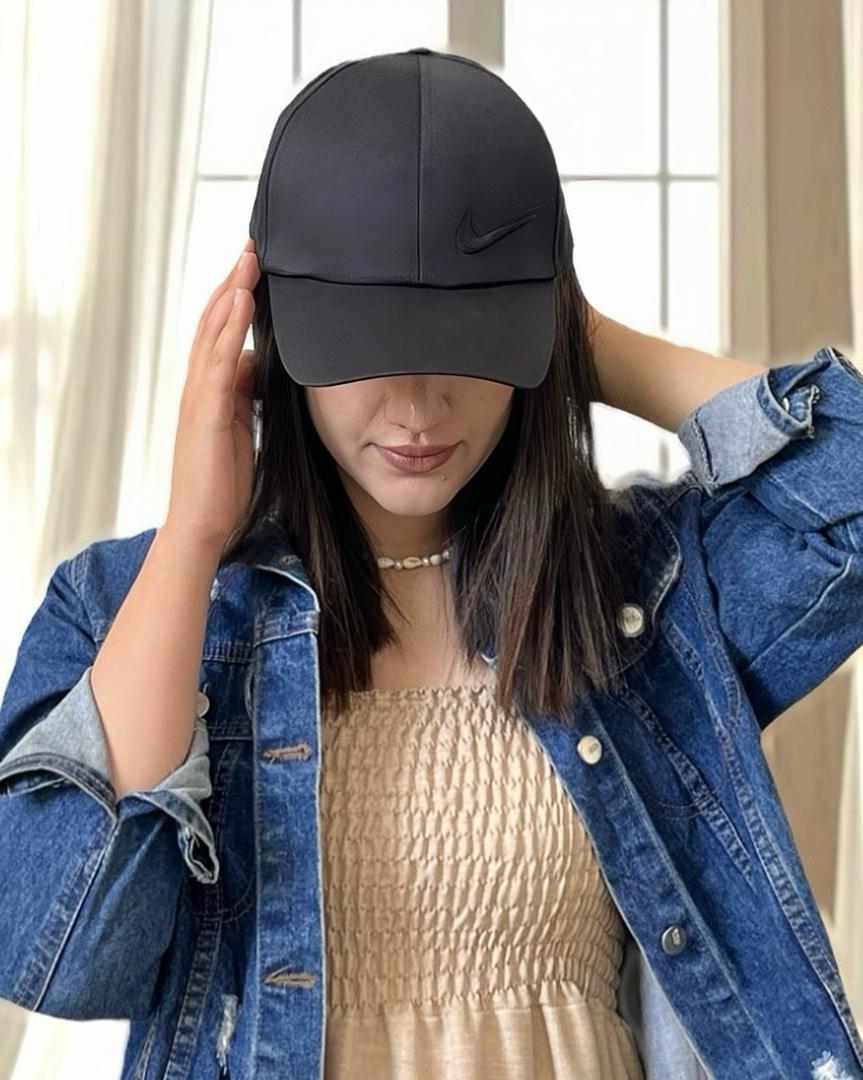 کلاه کتان مشکی گلدوزی